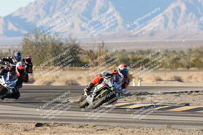 media/Dec-07-2025-CVMA (Sun) [[3e7d2de5dc]]/Race 18-Formula Twins-Formula 40 UL/